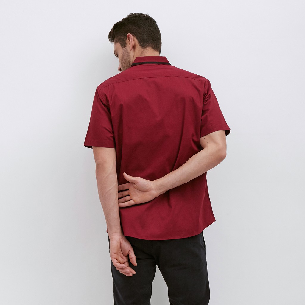 M231 Kemeja Pria Basic Polos Pendek Maroon 1683IRAMAYANA JAKTIM