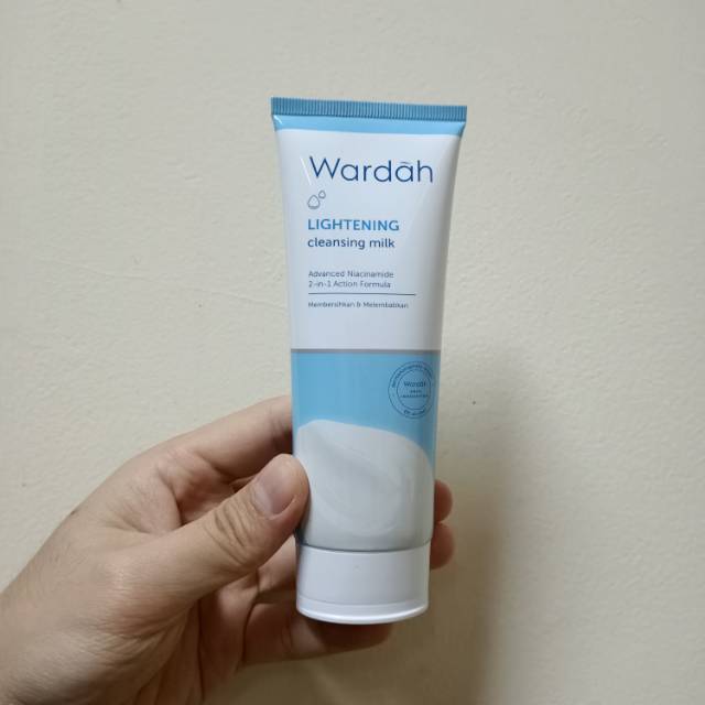 Wardah Lightening Milk Cleanser