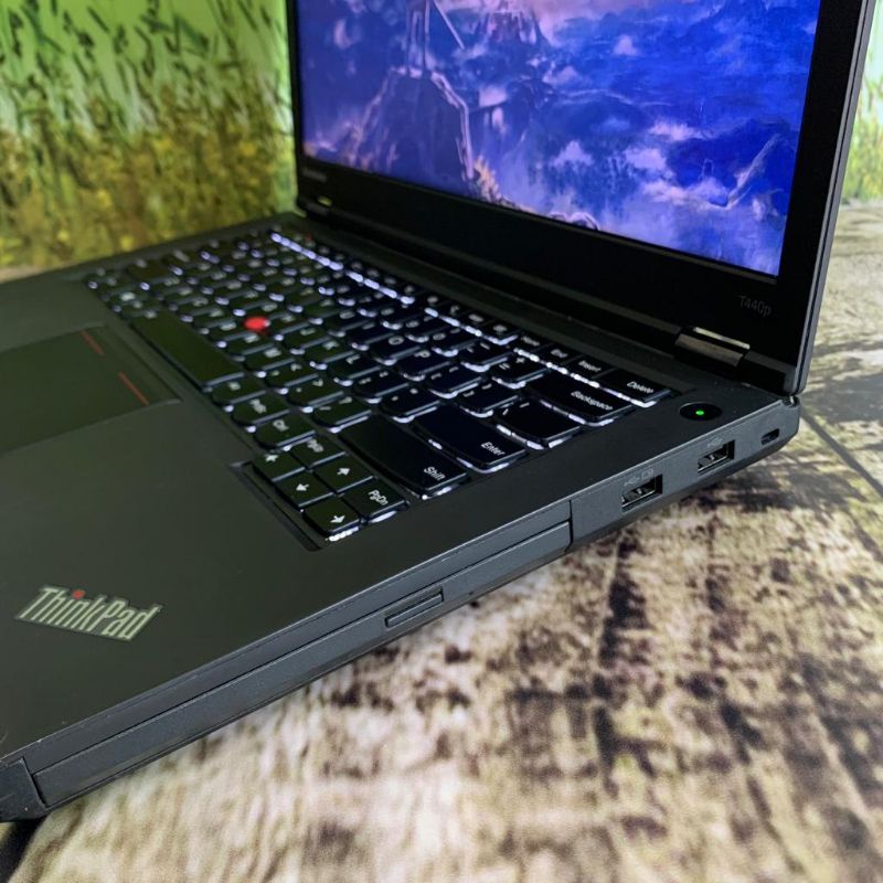 Lenovo Thinkpad T440P Core i7 Gen 4 RAM 8GB Laptop Murah Second Mulus