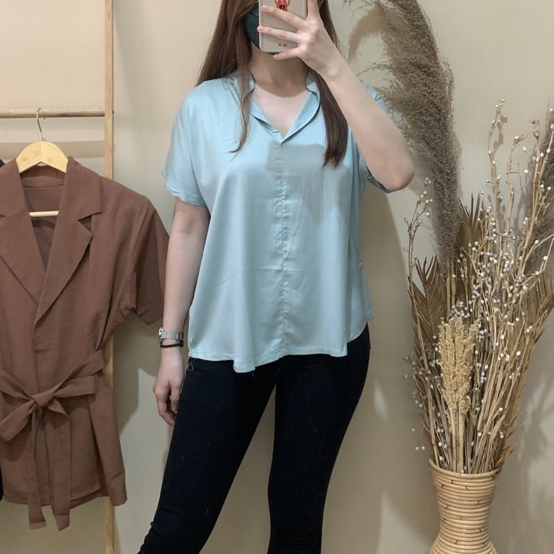 blouse rayon twill/atasan wanita/casual/bisa buat jalan dan nyantai