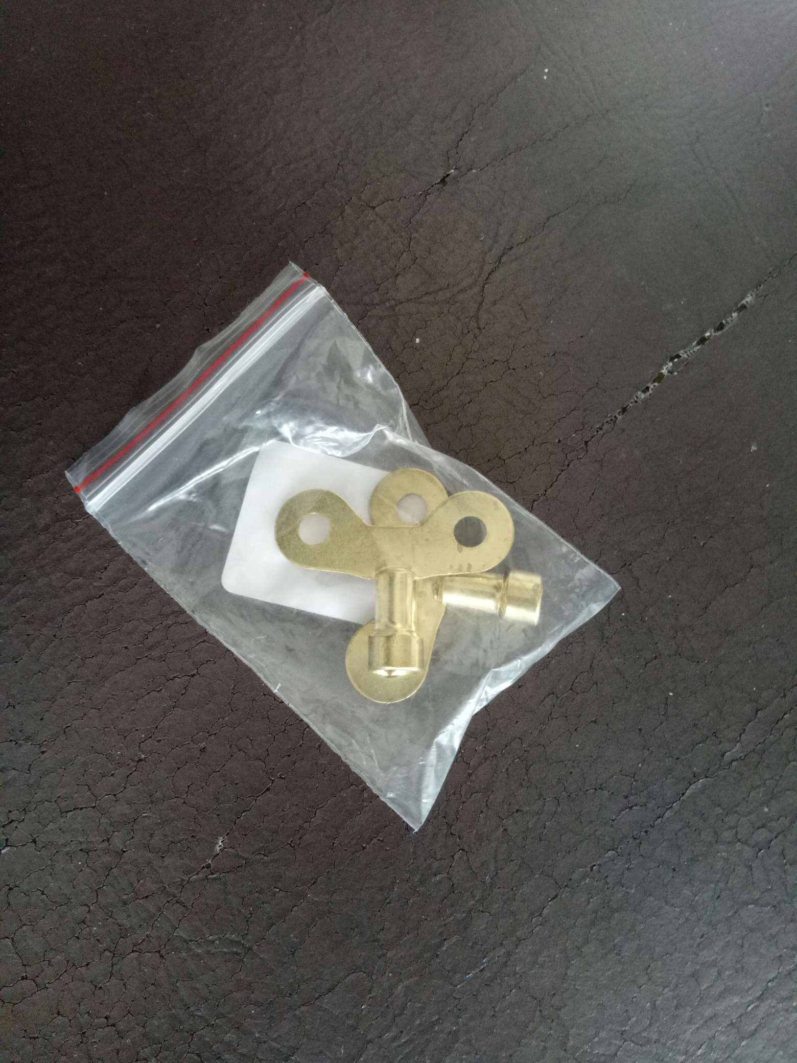 2pcs Kepala Keran Bentuk Kotak Dengan Lubang Kunci