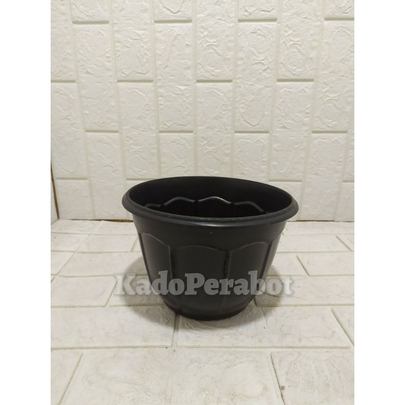 pot bunga hitam 20 - pot kembang hitam - pot tanam bunga - pot murah