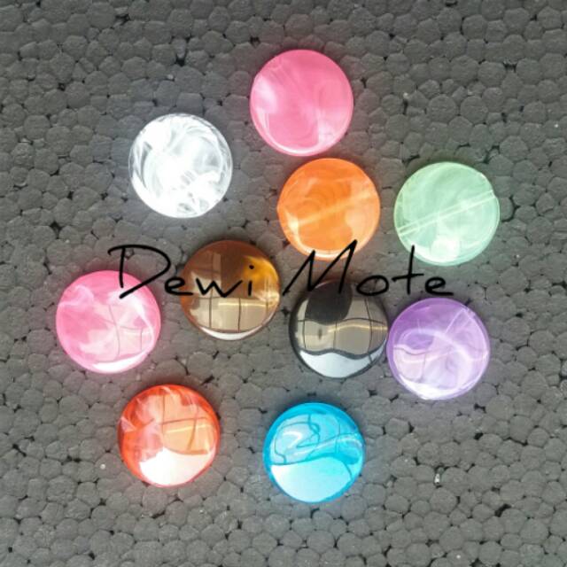 

Isi 10 pcs Manik Akrilik Ronde 18 mm Campur