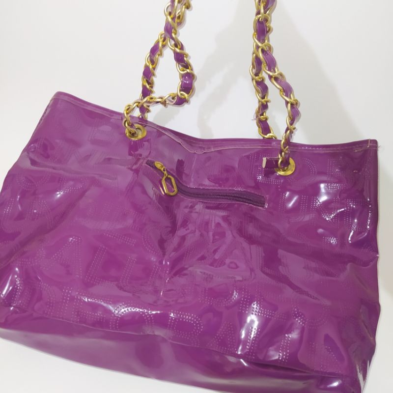 Tas jinjing pesta/pergi/kondangan warna ungu glossy