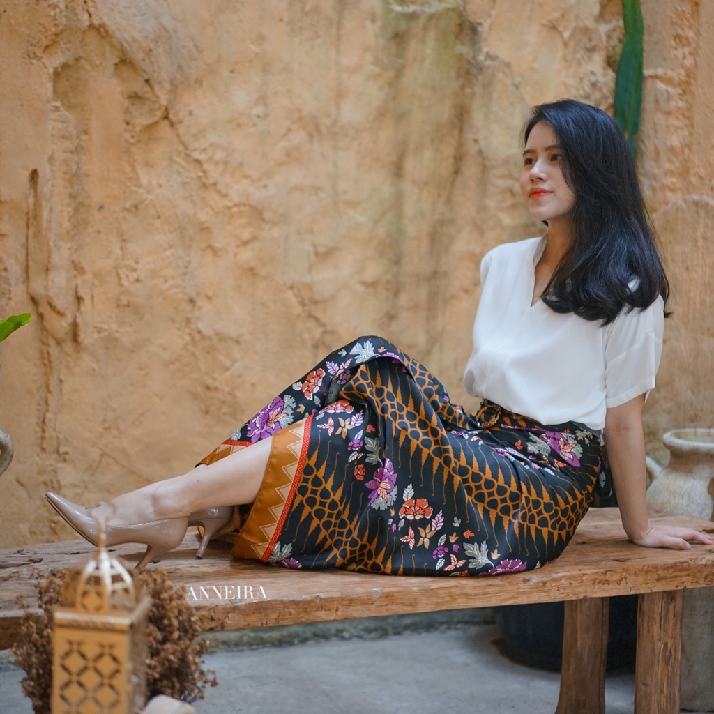NAOMI BLOUSE