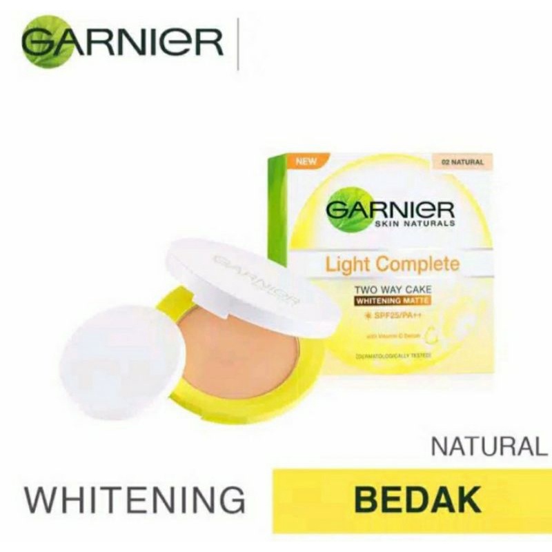 garnier light complete two way cake spf 25 bedak padat