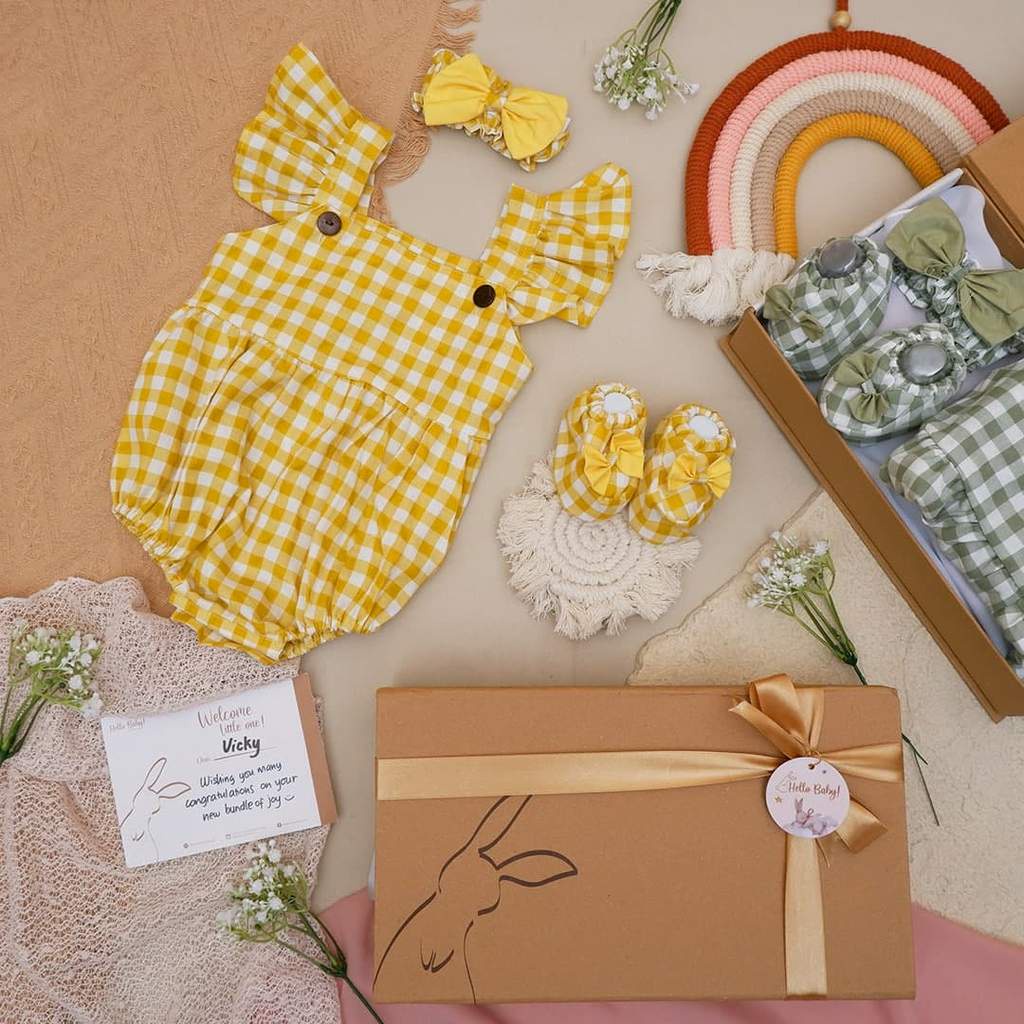 LIO035 Girls Baby Hampers 0-12 months/ Hampers bayi newborn/ Kado bayi/ baby girl gift set-Linnea Yellow