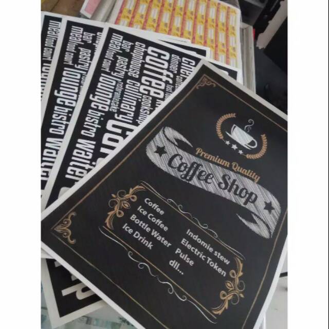 

Custom Free Design Cetak Stiker Kromo Hvs Transparan Quantac Pvc A3+