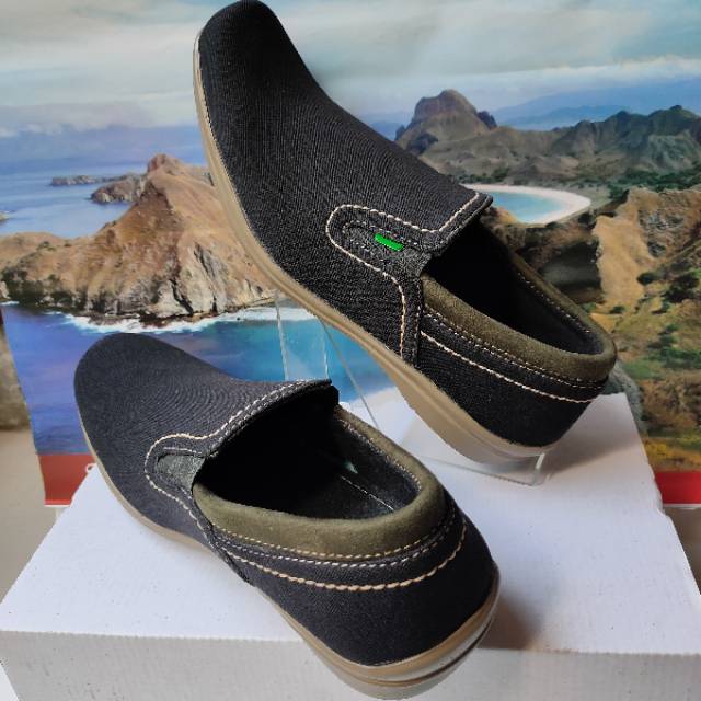 SEPATU PANTOPEL SLIP ON KANVAS TERLARIS