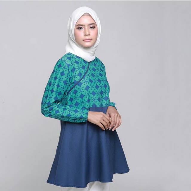 Almond top kawung hijau by fitting room