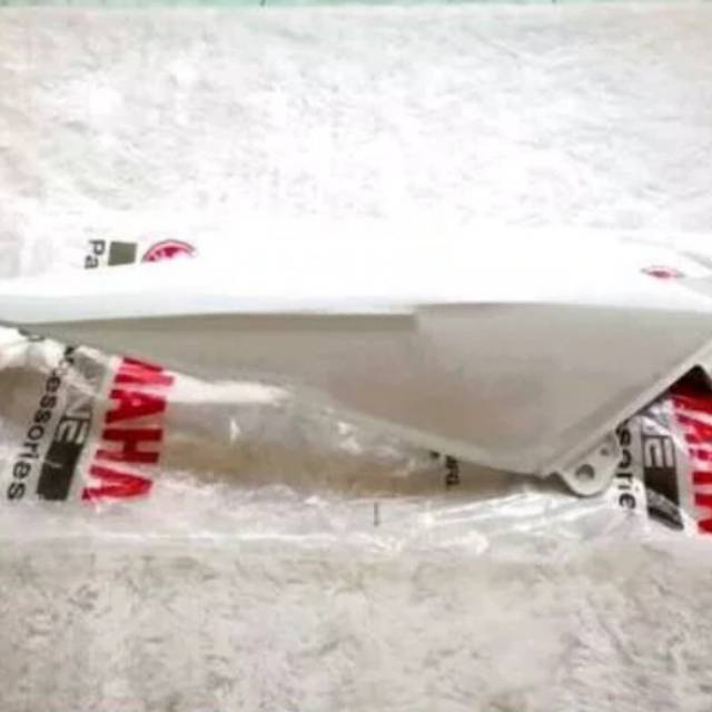 body belakang xmax 250 putih kanan ori ygp