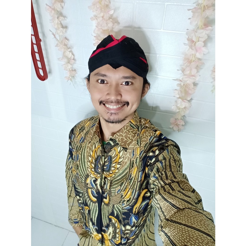 JAYANEGARA BATIKSOLOAMANAH KEMEJA BATIK PRIA SOLO LENGAN PANJANG PENDEK LAPIS FURING ATASAN PREMIUM MODERN KATUN HALUS KEMBANG LOMBOK SETYO KAMULYAN ASWOMULYO KUNING KEMBANG LOMBOK KANGEN KAMULYAN MARTOWIRO PROBOSETO KUNING BABON ANGKREM PARI MOCCA UKAIL