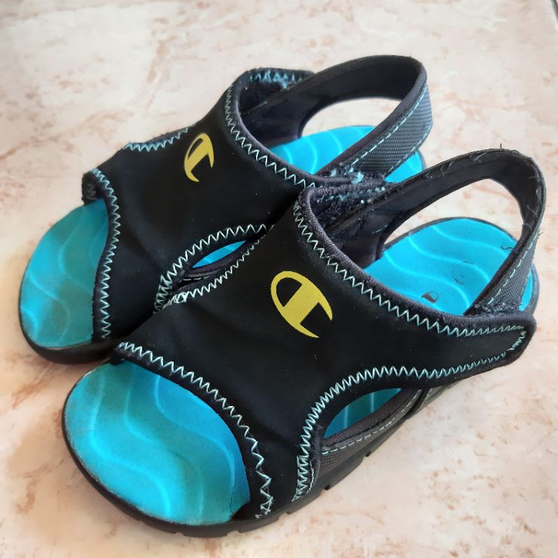[PrelovedBabyAzha] CHAMPION Splash Plouf size 8 sandal anak