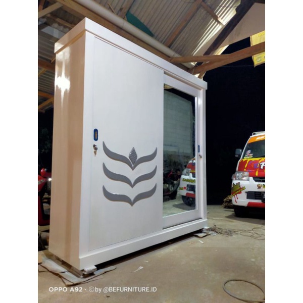 lemari pakaian sliding jumbo 2 pintu kayu jati finishing cat Duco/ lemari baju 2 pintu geser jumbo
