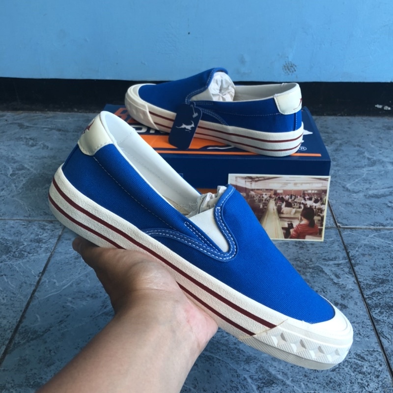 RETAIL COMPASS RETROGRADE SLIP ON BLUE SIZE 41 BNIB