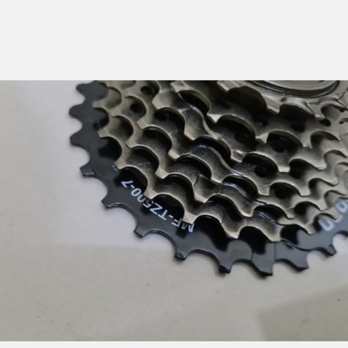 Sprocket/ Freewheel Shimano TZ500-7 speed 14-28T drat ulir