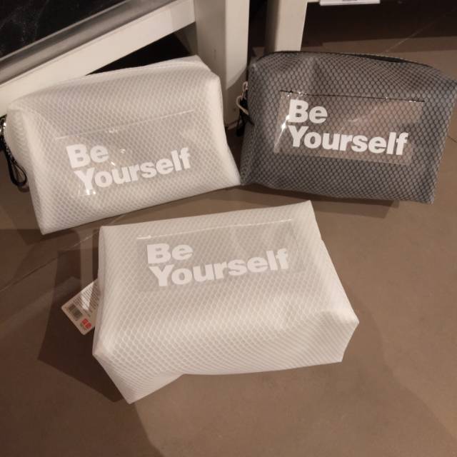 Pouch kosmetik miniso