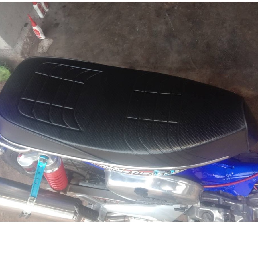 Jok Motor Honda C70 Model Racing Kulit Karbon