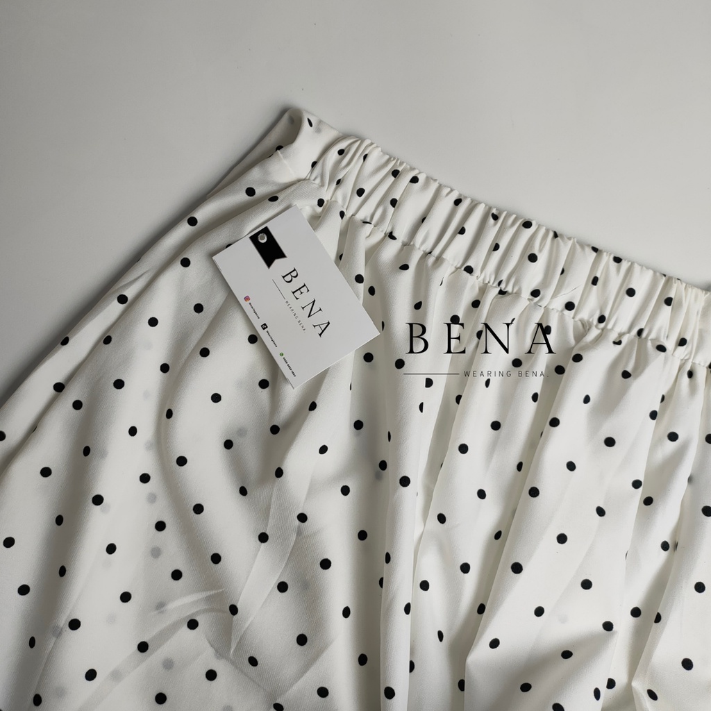 Rok Polka High Waist - Wearing BENA