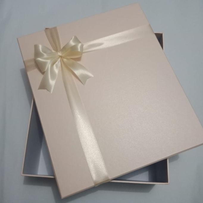 

[COD] kotak kado ukuran 30x25x7cm [COD]