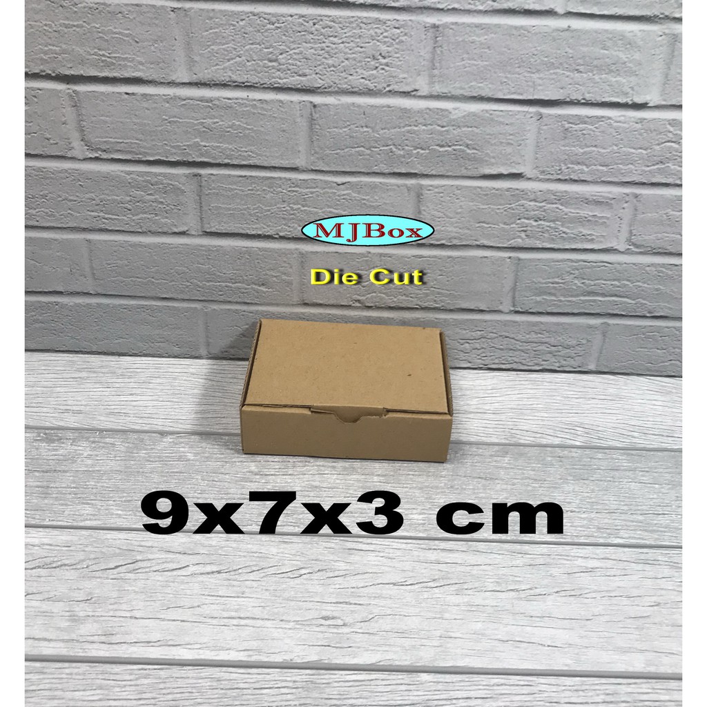 Kardus  uk.9x7x3 cm....Die Cut-1