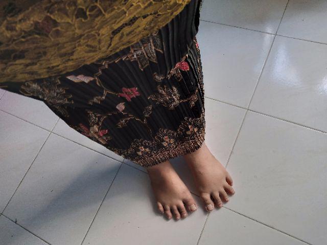 Couple Batik Cbpjp03 Kemeja Pria Tangan Panjang Dan Rok Prisket Panjang Wanita Bunga Rambat Hitam