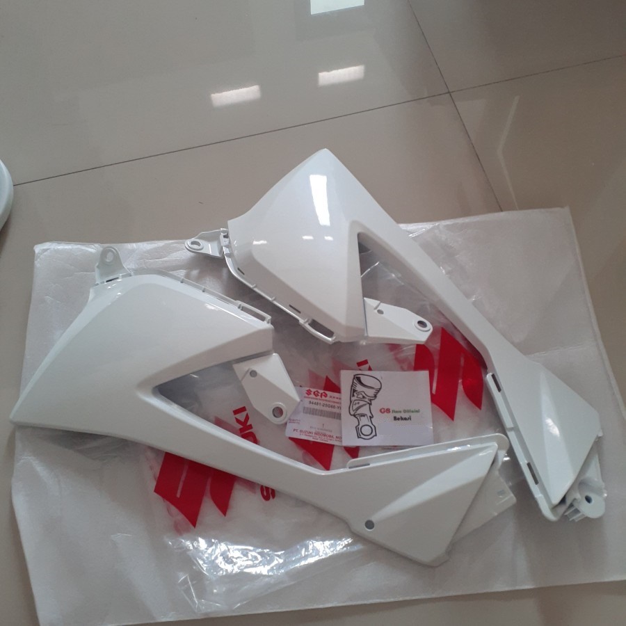 COVER BODY SAYAP TIPE S SATRIA FU FACELIFT PUTIH ORI SGP
