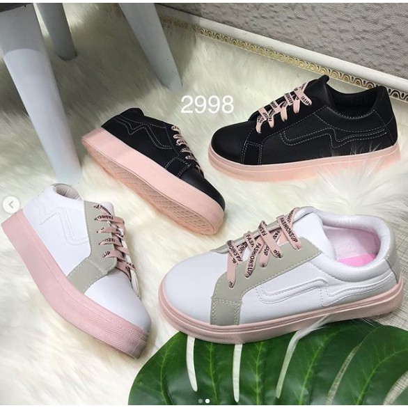 Sepatu Sneakers 2998