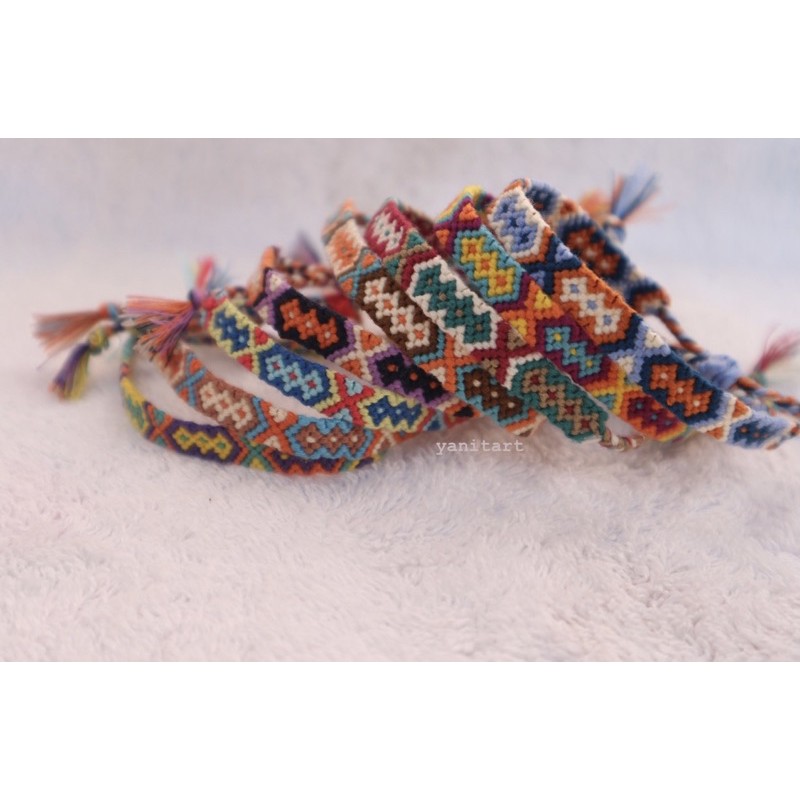 Gelang anyam/friendship bracelet