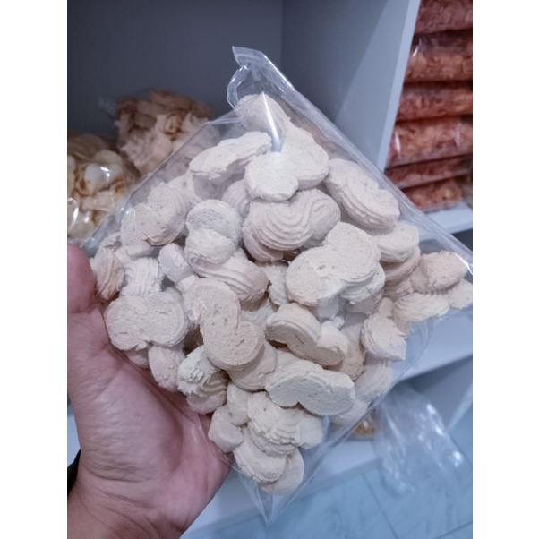 

kue semprit kelapa 250 gr