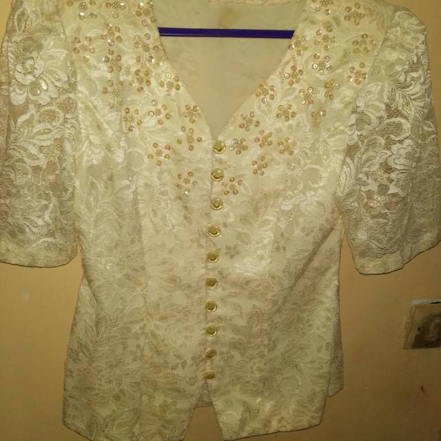 Kebaya brokat lengan pendek