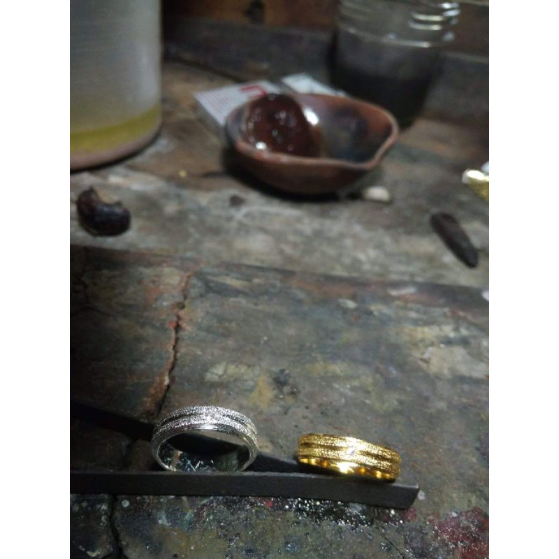 cincin kawin emas dengan kadar 22k