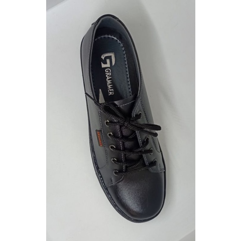 Sepatu Pria Sneakers Kulit Asli Hitam Grammer