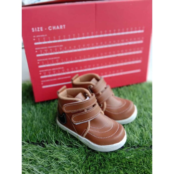 khainuna sepatu bott cwo model list size 22-25