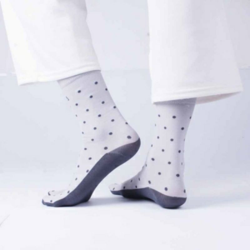 Kaos Kaki SOKA Essentials Polkadot - Kaos kaki Jempol Pendek Size M Motif-M-LightGrey|AbuMuda