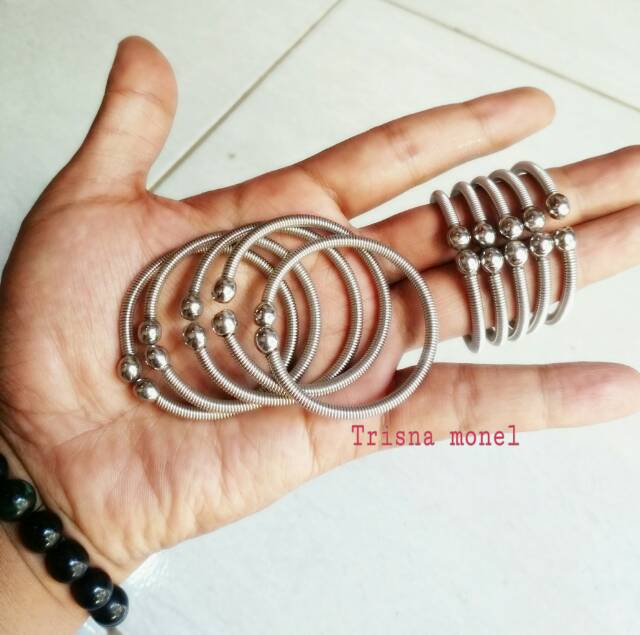 GELANG MONEL ANAK TERIMUT