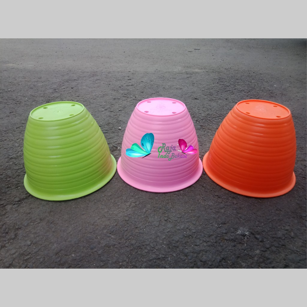 Pot Madu 17 / Mdn 15 Warna Warni  Pink Orange Hijau - Pot Plastik 15CM Vas Bunga Bulat