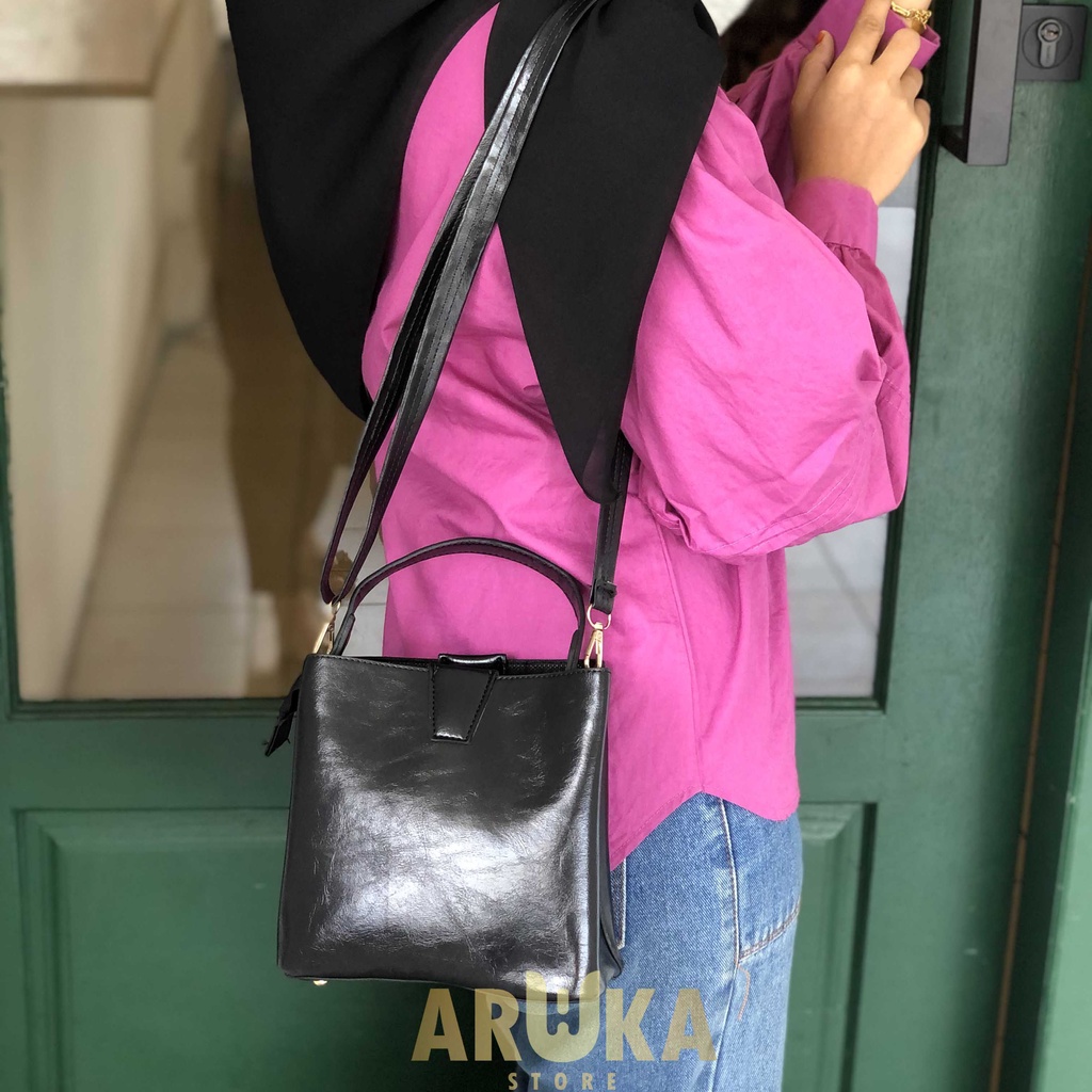 ARUKA_STORE -TAS PIANA TAS SELEMPANG WANITA TAS SLINGBAG FASHION TERBARU TAS BAHU MURAH MERIAH TAS WANITA