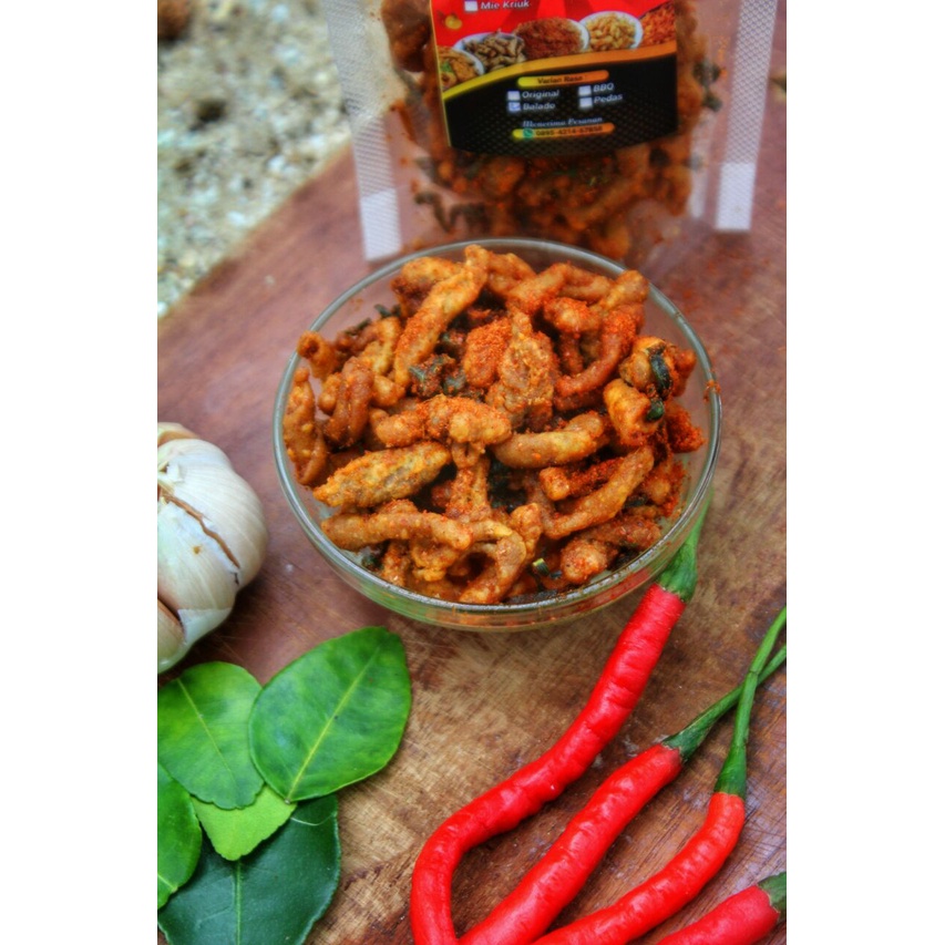 

USUS CRISPY PEDAS DAUN JERUK - USUS KRIUK - CEMILAN USUS GURIH RENYAH - KERIPIK USUS( CEMAL CEMIL KRIUK) 60GR