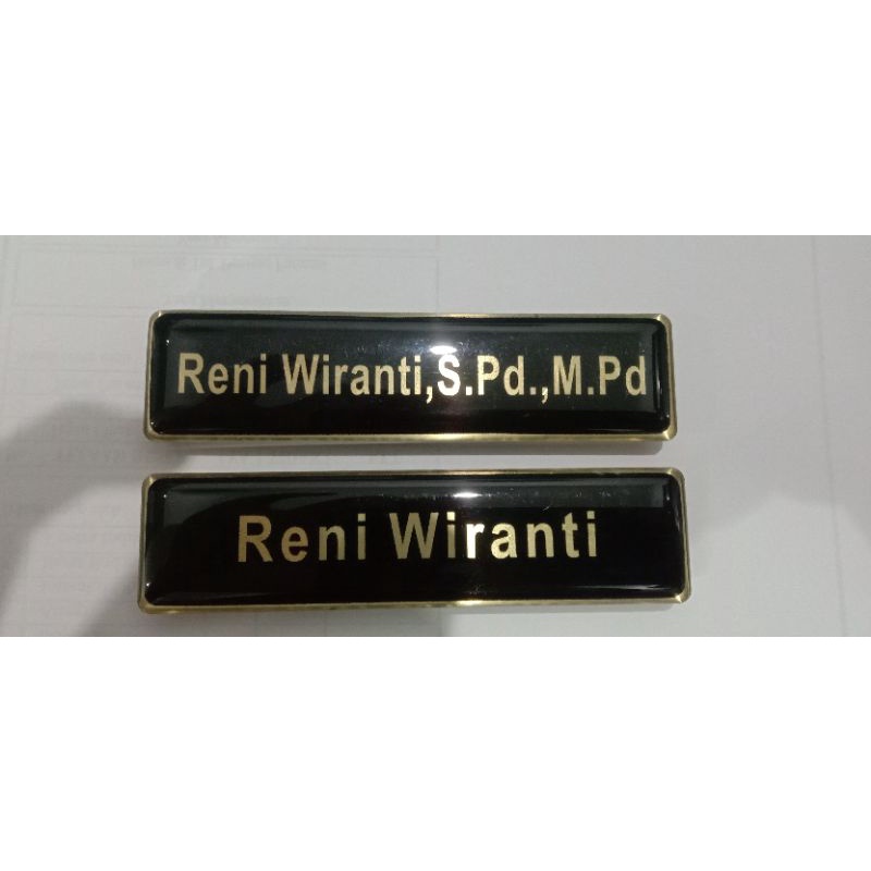 

Nama dada/Name tag kuningan
