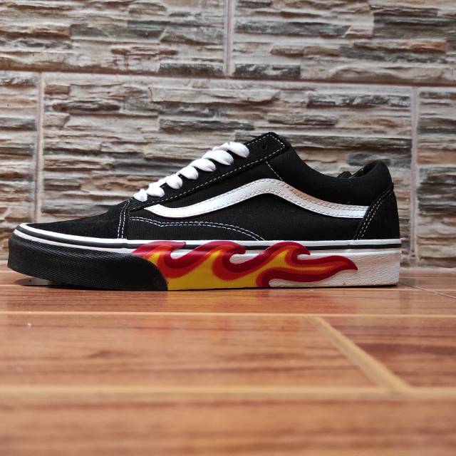 Vans OldSkool flame cut out