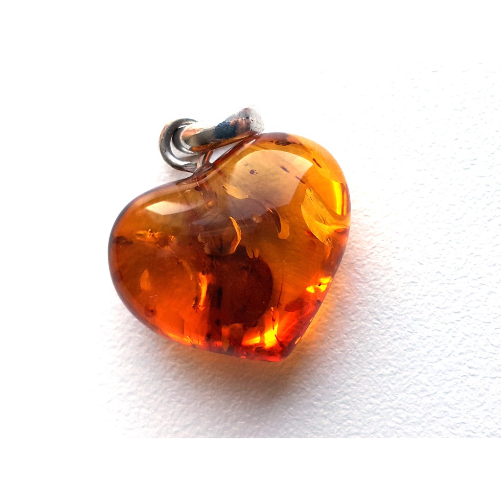 Natural Baltic amber Heart pendant JS183