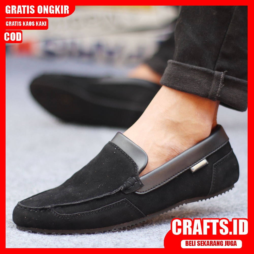 CRAFTS KILLIAN  Sepatu Slip On Pria Sepatu Pria Casual Kulit Suede Syntetik Sepatu Santai Cowok/Cowo Sepatu Kasual Gaya Santai Kerja Kantor Kondangan Kuliah Keren Kekinian Terbaru Murah Terlaris