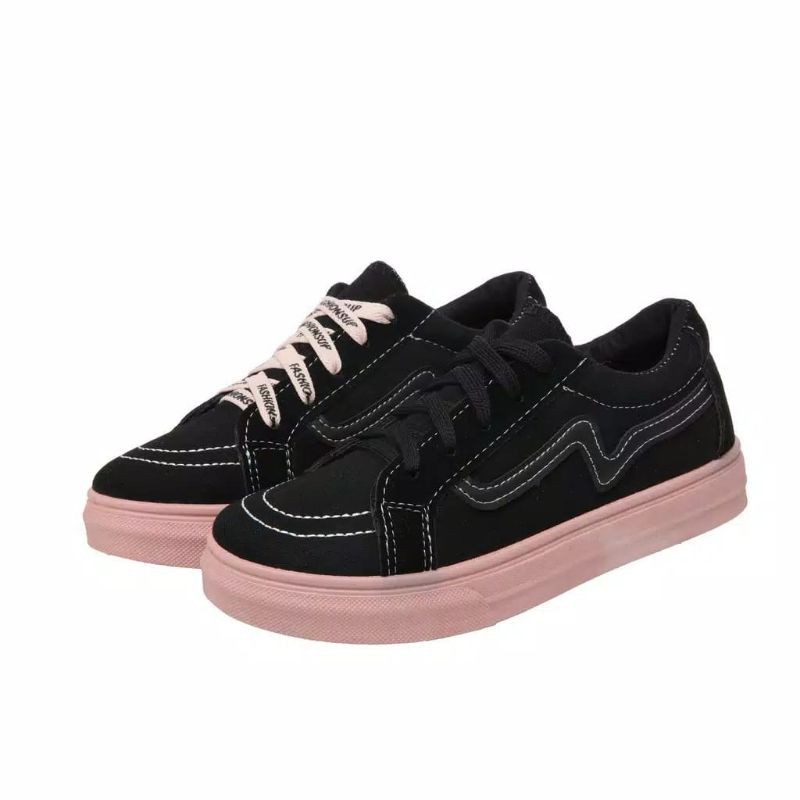 A06 Sepatu Sneaker Wanita Fashion Hitam Dan Putih