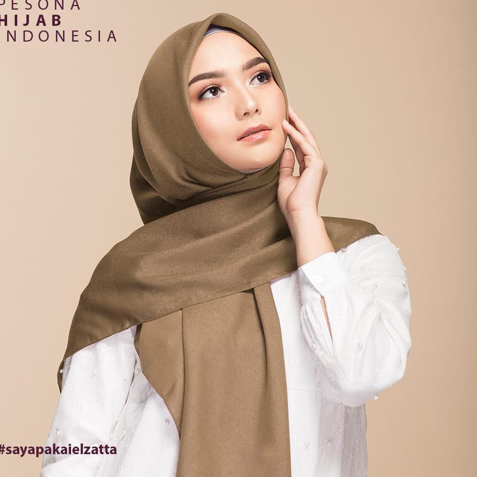 PROMO 1.1 Hijab Segi Empat Elzatta PALING MURAH KEISHA SADIA LENGKAP (HITAM & PUTIH READY)