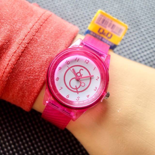 Jam tangan wanita Q&amp;Q Candy