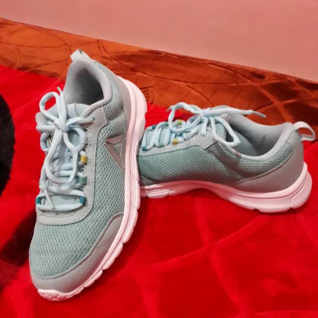 Sepatu second reebok speedlux