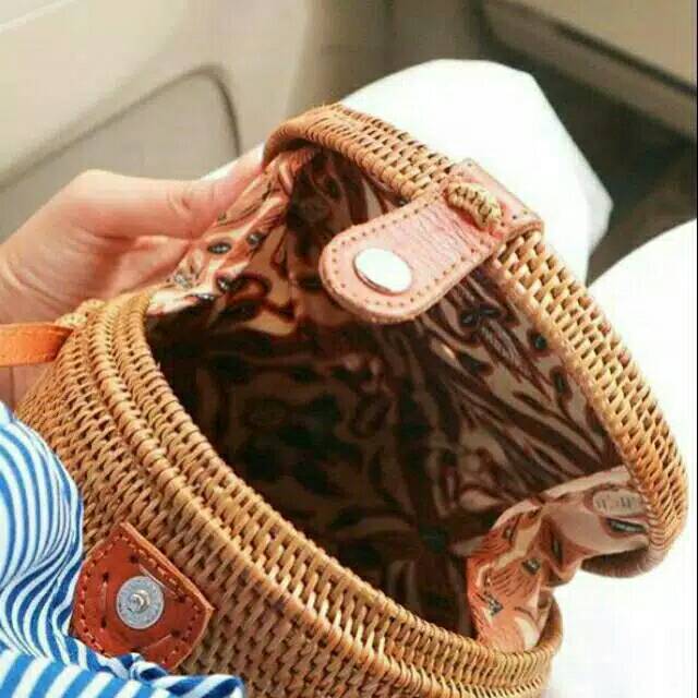 Tas Rotan Bulat Raisa diameter 20cm