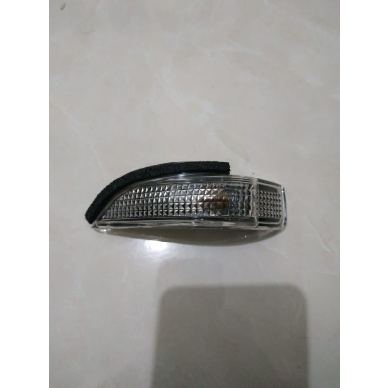 Lampu sein spion Sigra Calya Camry Altis Yaris kiri