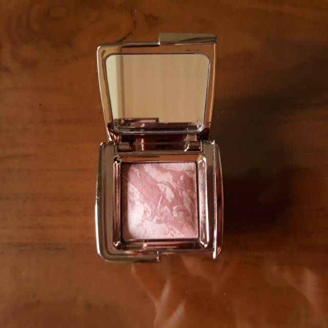 Hourglass Ambient Lightning Blush shade Mood Exposure